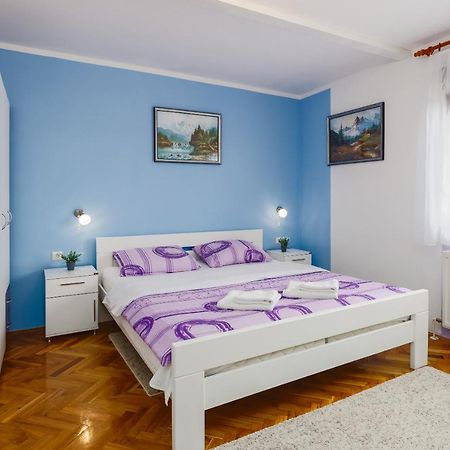 Apartment Zalac สลูน ภายนอก รูปภาพ