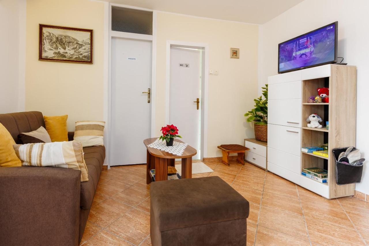Apartment Zalac สลูน ภายนอก รูปภาพ