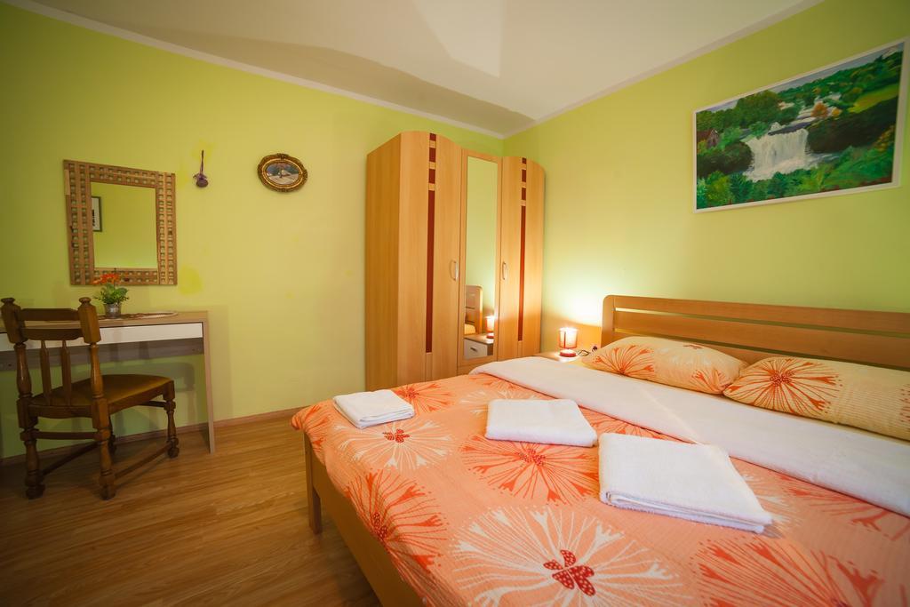Apartment Zalac สลูน ภายนอก รูปภาพ