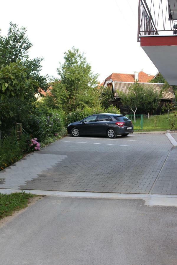 Apartment Zalac สลูน ภายนอก รูปภาพ